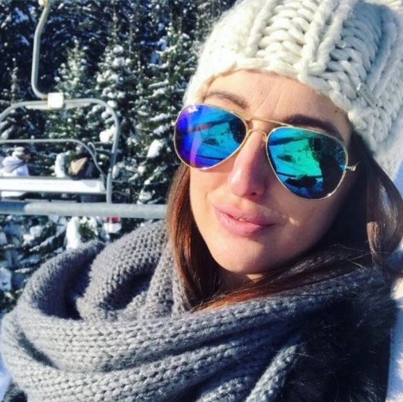 Model Display Ray-Ban Aviator Blue Mirror RB3025 - Picture 15 of 16